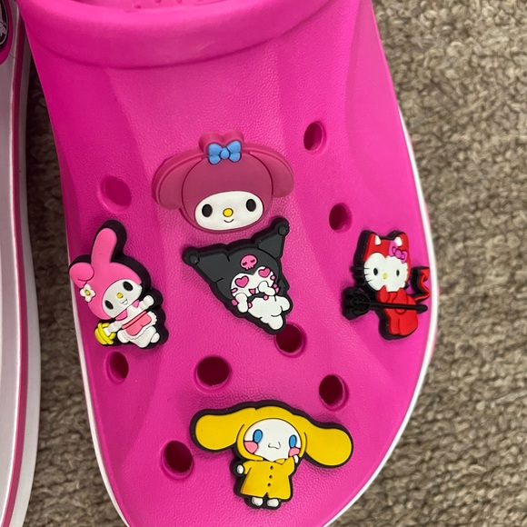 Hot pink Crocs w/10 Hello Kitty charms - Picture 2 of 6
